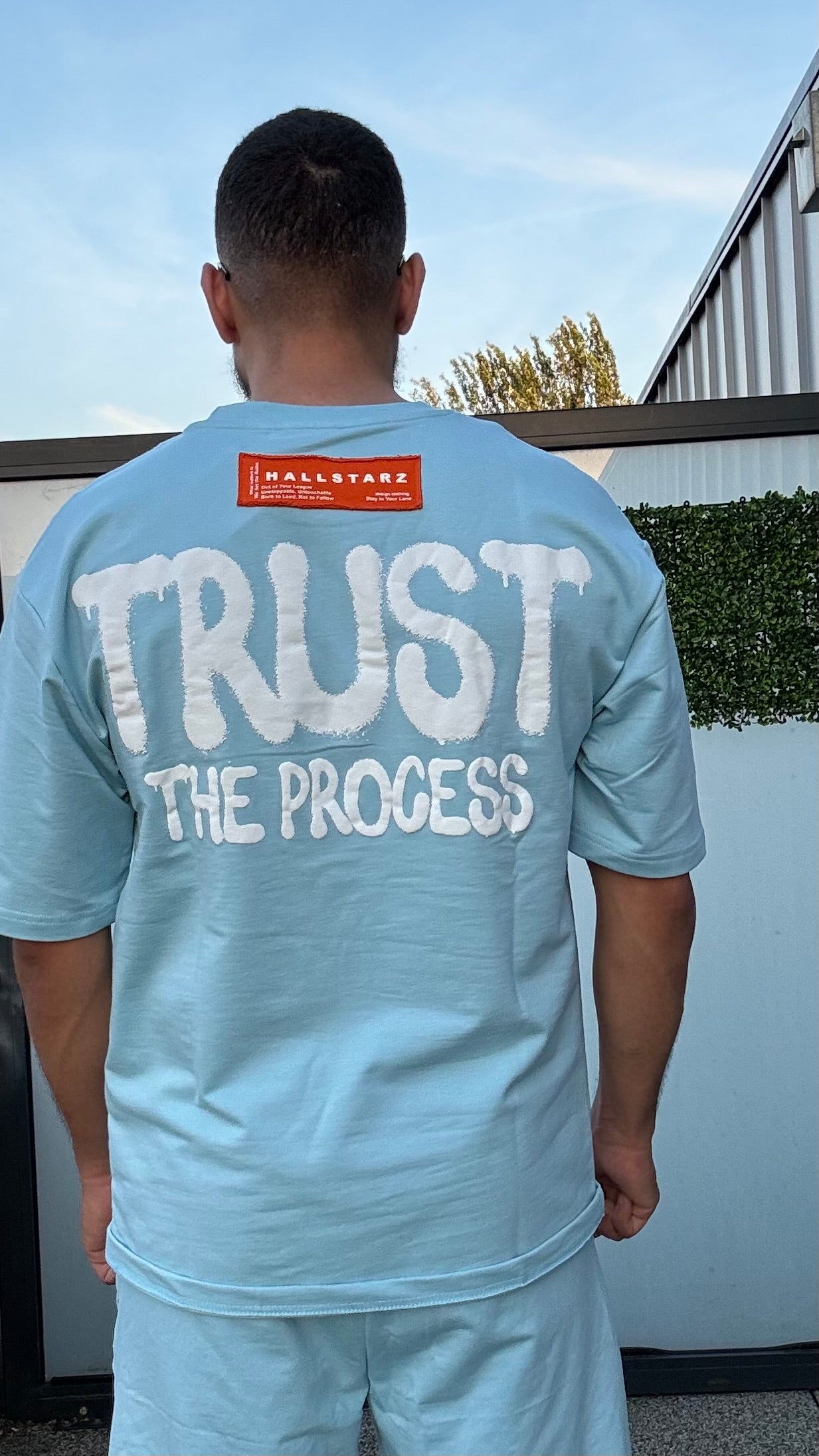 Ensemble t-shirt Trust + short blue 🔵