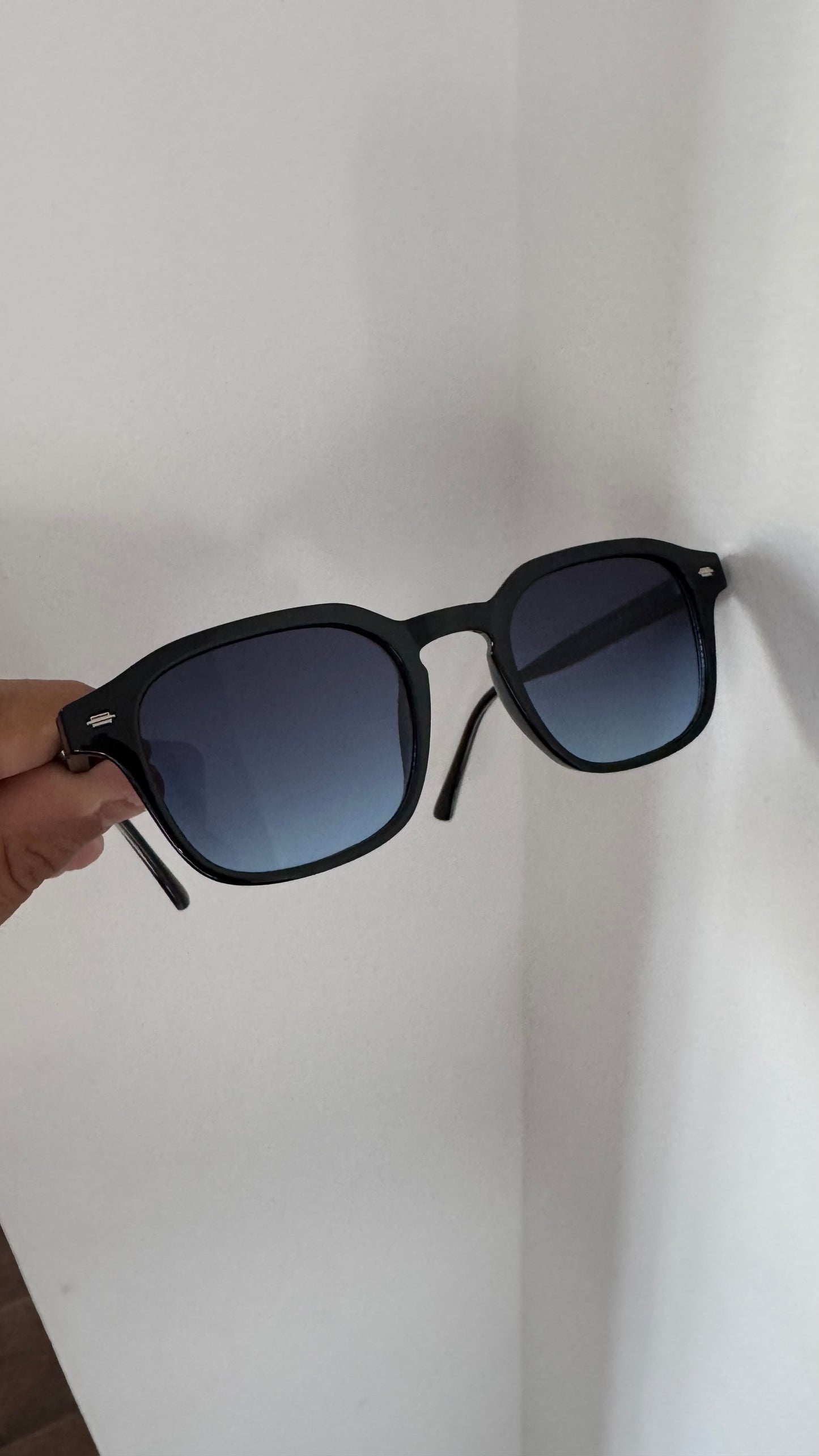 Lunette - dark and blue