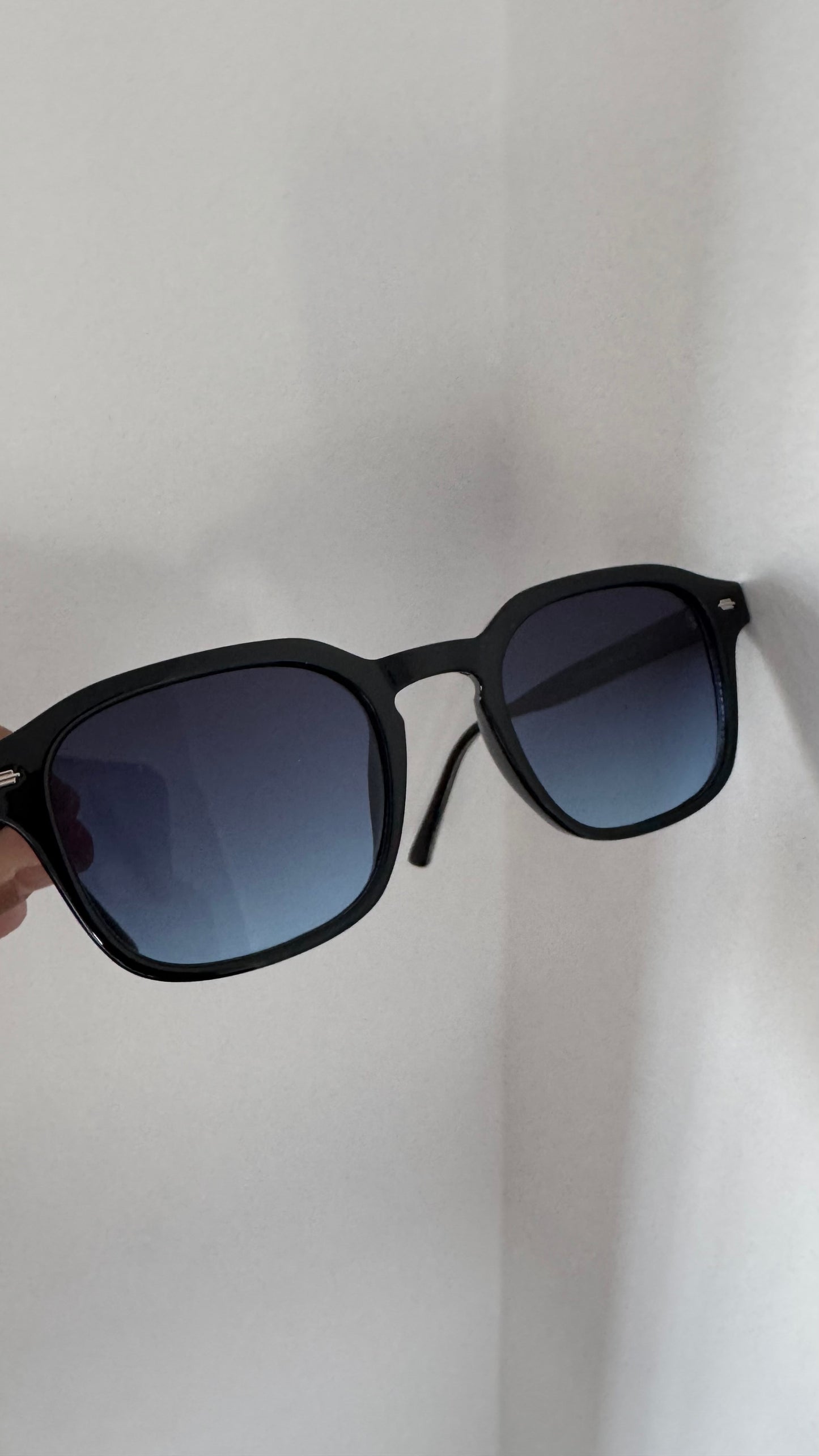 Lunette - dark and blue